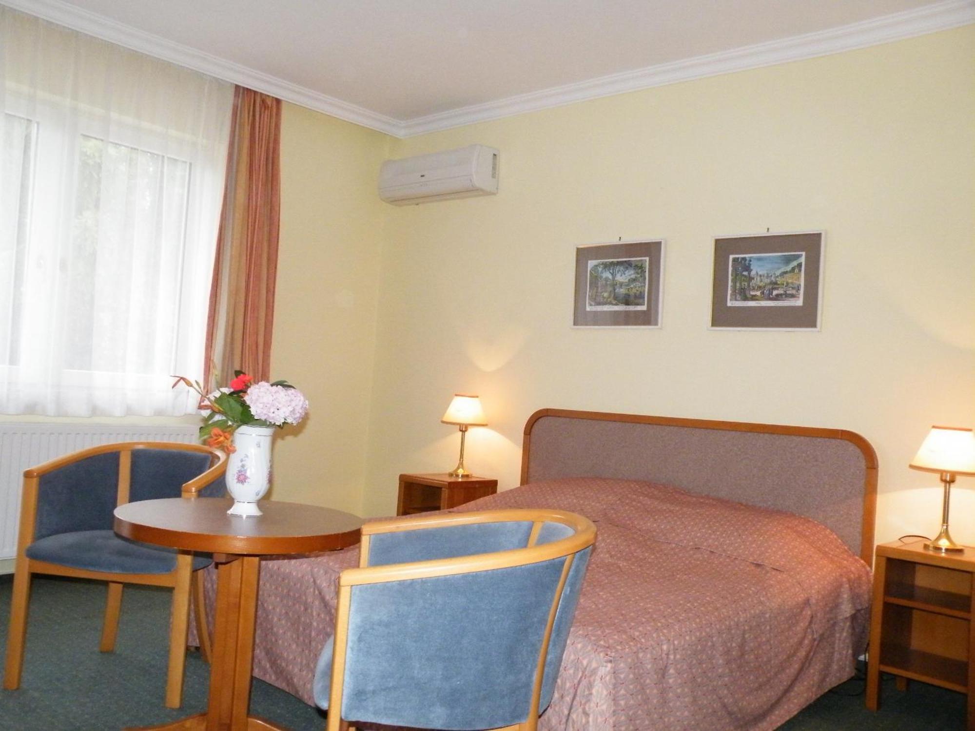 Apartment Pension Rideg Hévíz מראה חיצוני תמונה